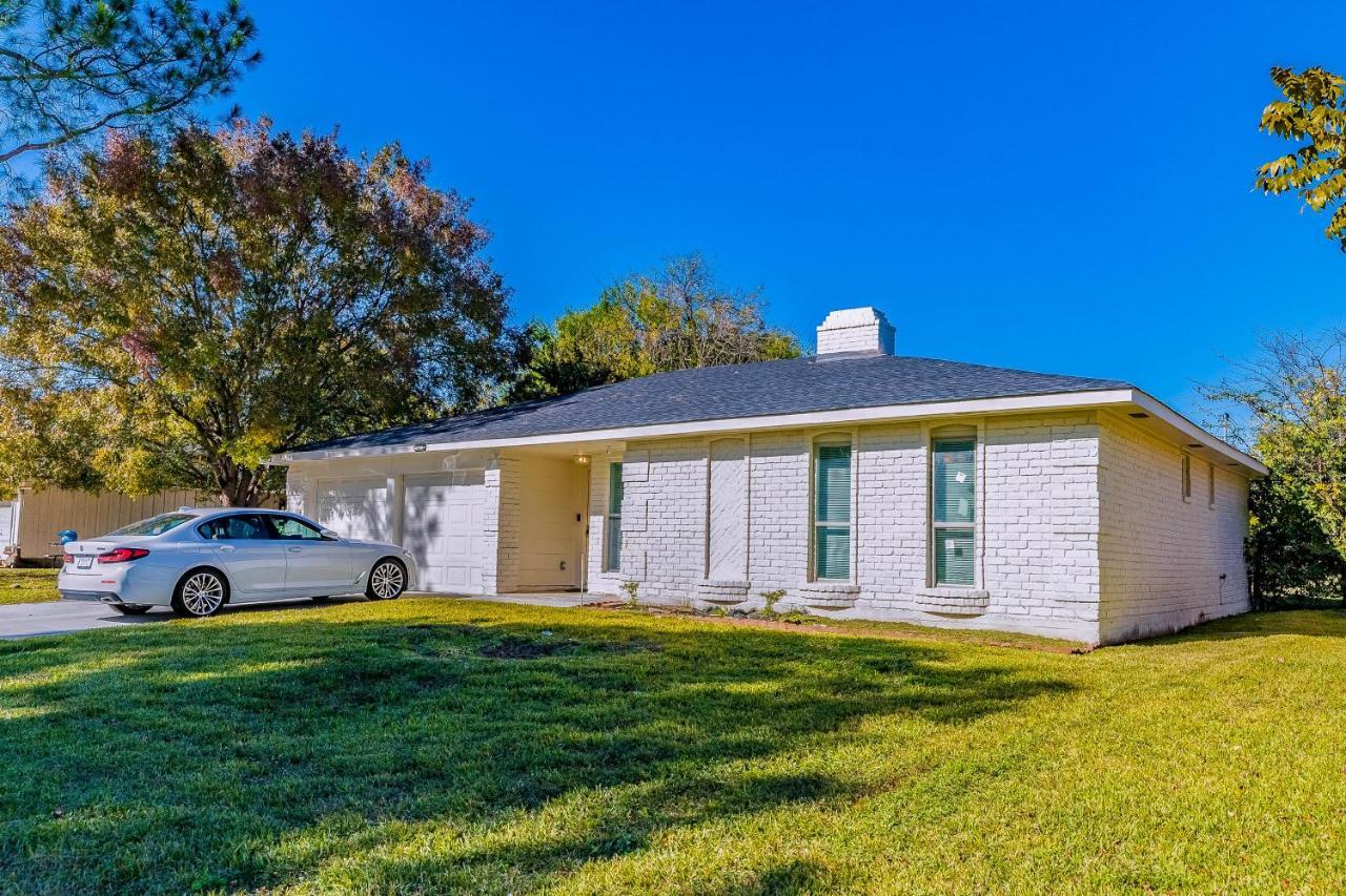 Bellaire West Retreat Villa Houston Exterior photo